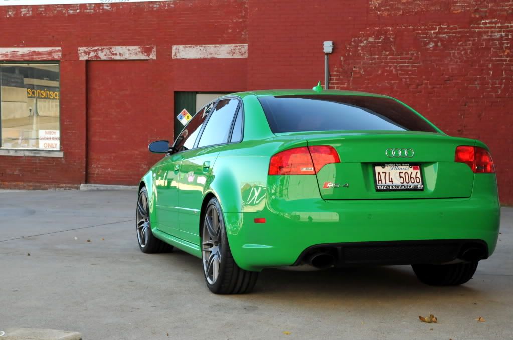 Looking for an Audi RS 4 to match your Viper Green Porsche 911 GT3 RS