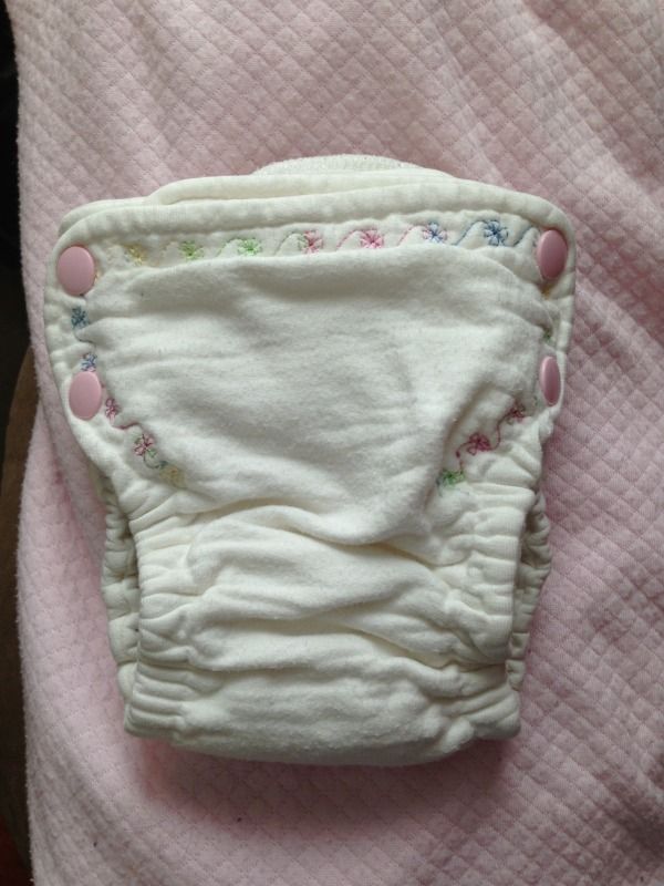 Sweetiebums natural m/l fitted pastel flowers Sweetiebums natural m/l fitted pastel flowers