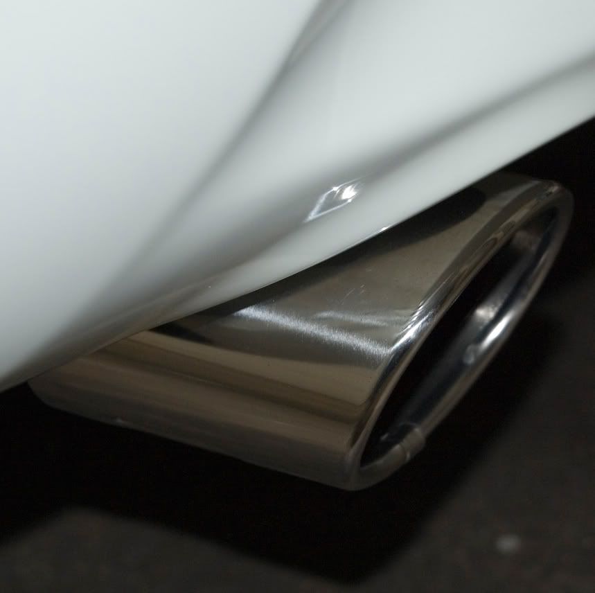 DSC_0018G35xexhaust2.jpg