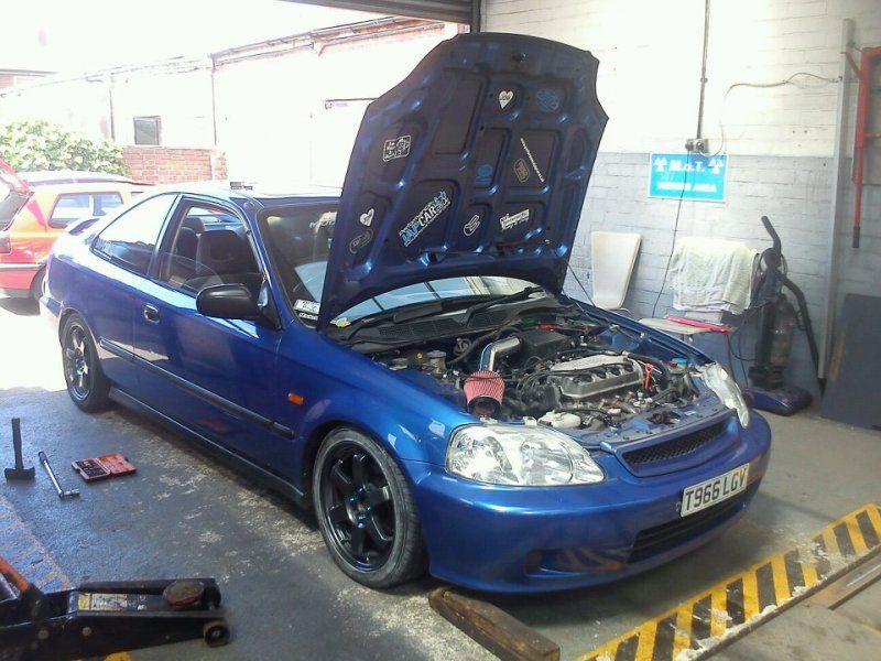 [Image: 255444_10151788372955416_962248809_n.jpg]