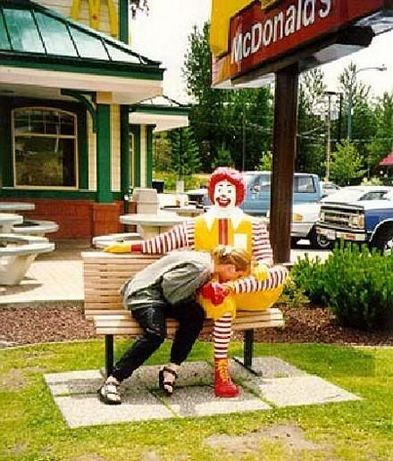 http://i82.photobucket.com/albums/j250/bpb_2006/mcdonalds.jpg