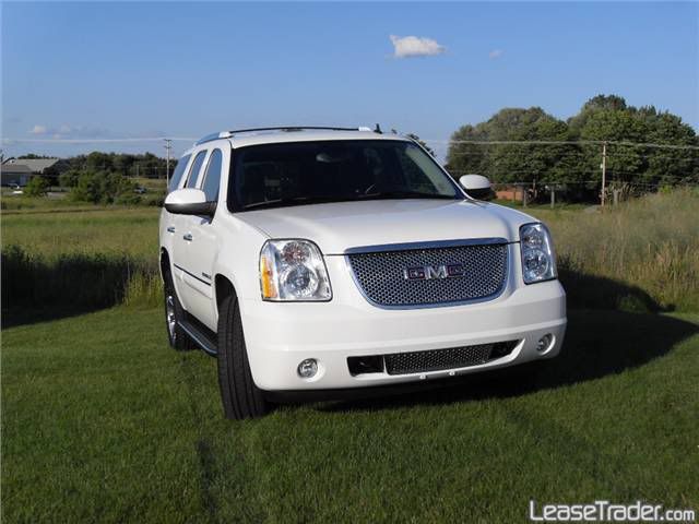 2007-GMC-Yukon-Denali-White.jpg