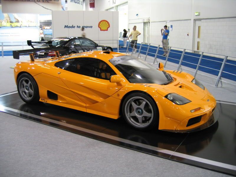 800px-McLaren_F1_LM.jpg