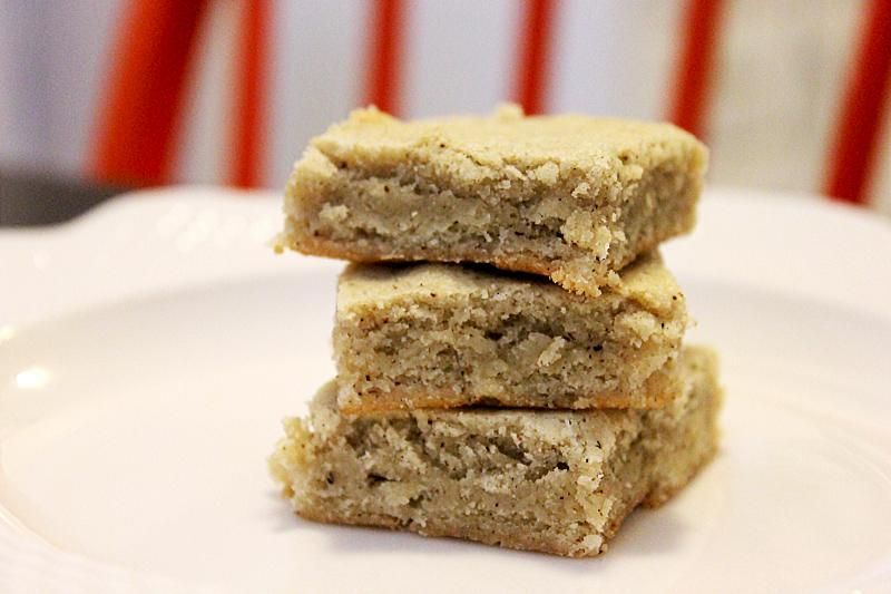 Vanilla Blondie Bars by freshfromthe.com