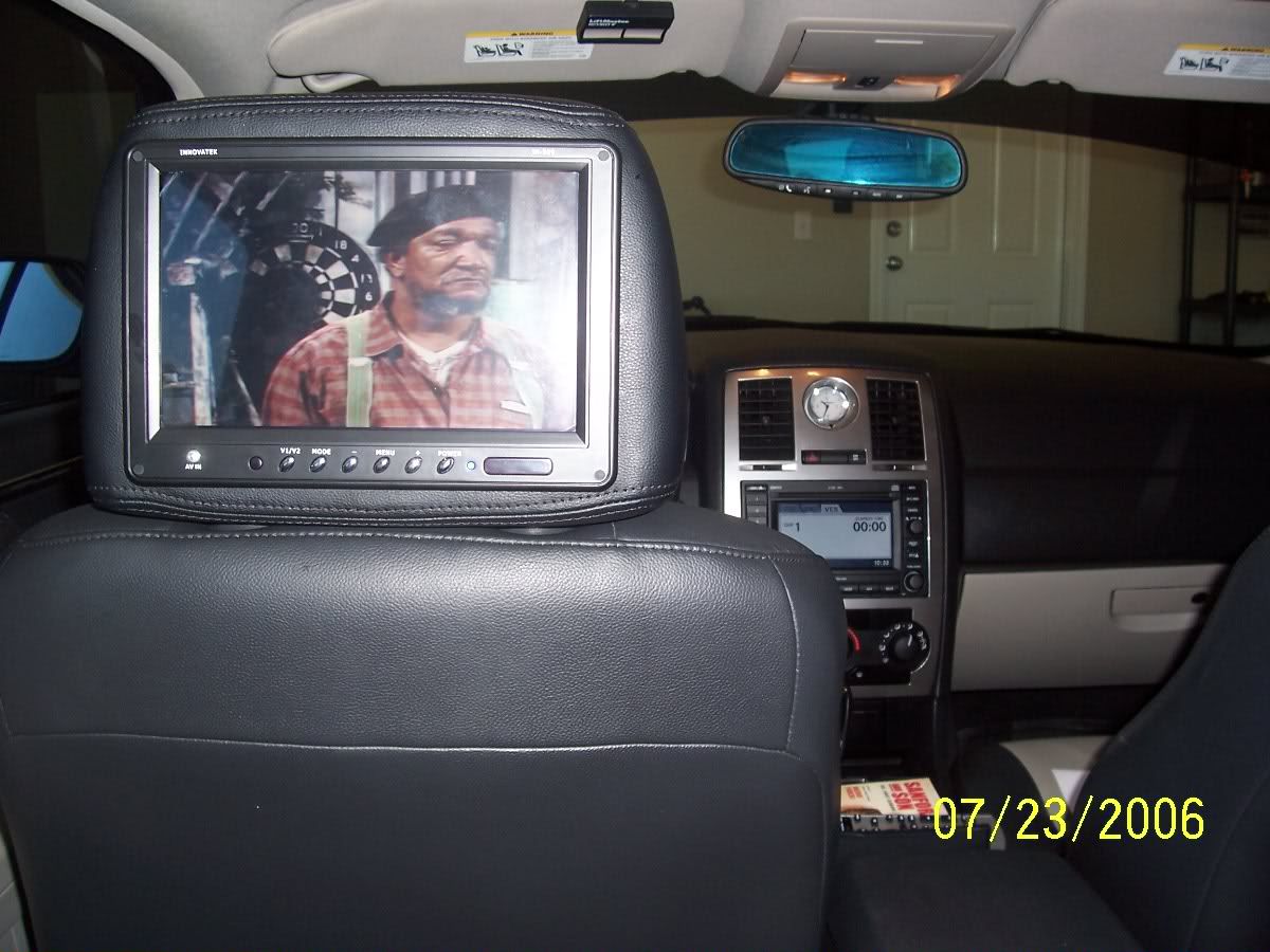 Install Headrest Monitors Chrysler 300