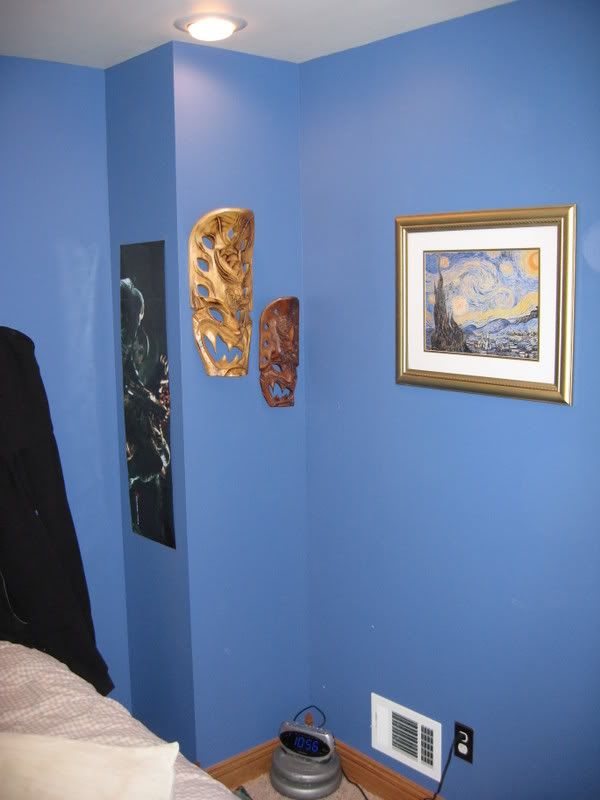 http://i82.photobucket.com/albums/j259/schuman2003/bedroom002.jpg