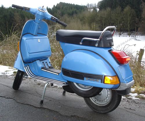 vespap80x012kl.jpg