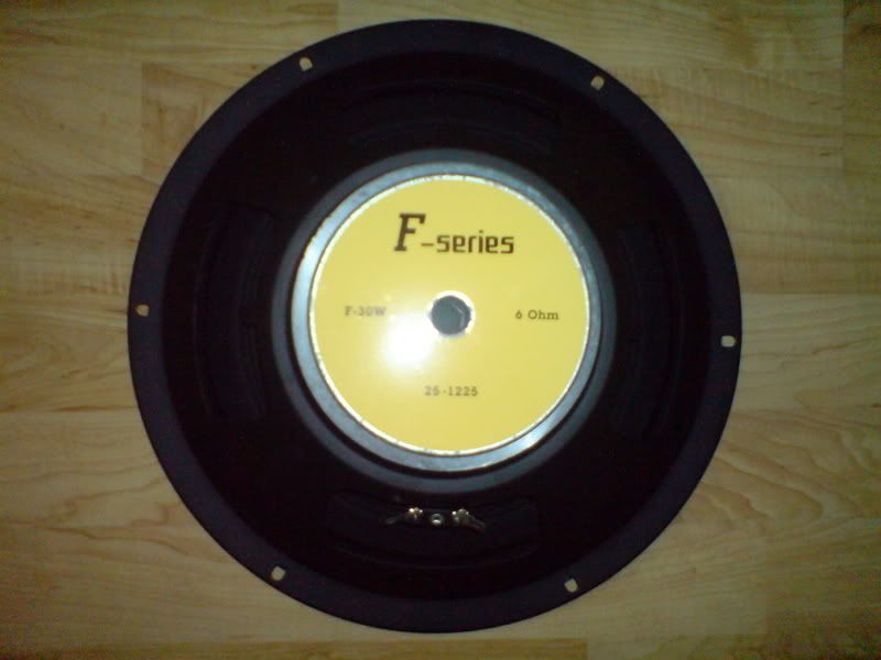 12fseriesbasser6ohm2.jpg