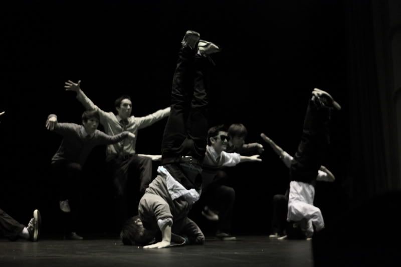 IMAGE: http://i82.photobucket.com/albums/j269/XxDJCyberLoverxX/BT2010A.jpg