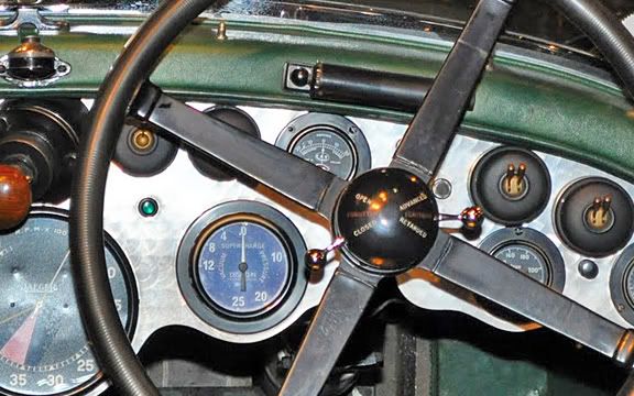 steering-wheel-detail.jpg