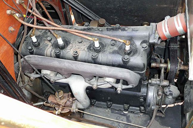 1910-engine-right_zps62386204.jpg