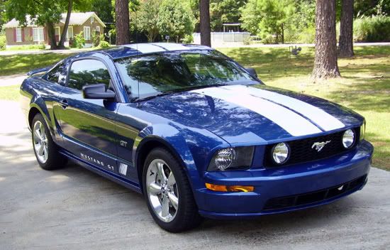 2008-vista-blue-mustang-gt-02.jpg