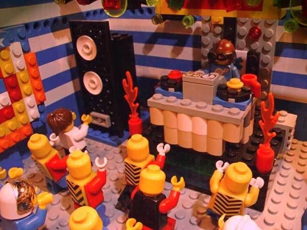 LEGO_RAVE1.jpg