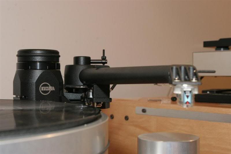 A few pics of some home made porn, my ZYX 4D running in a Kuzma 4Point arm, ... A few pics of some home made porn, my ZYX 4D running in a Kuzma 4Point arm, ...