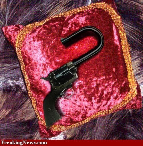 Backwards-Gun--38919.jpg