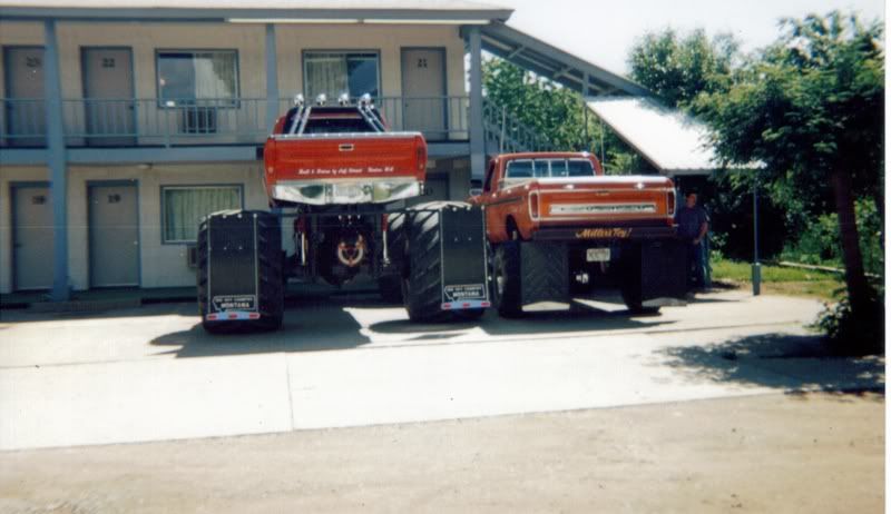 jacked up trucks who's is biggest Page 2 Ford Truck Enthusiasts Forums