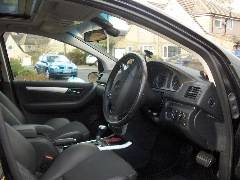 B200CDi-Interior.jpg