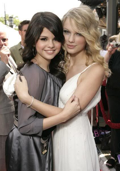 Actress Selena Gomez and sexy singer Taylor