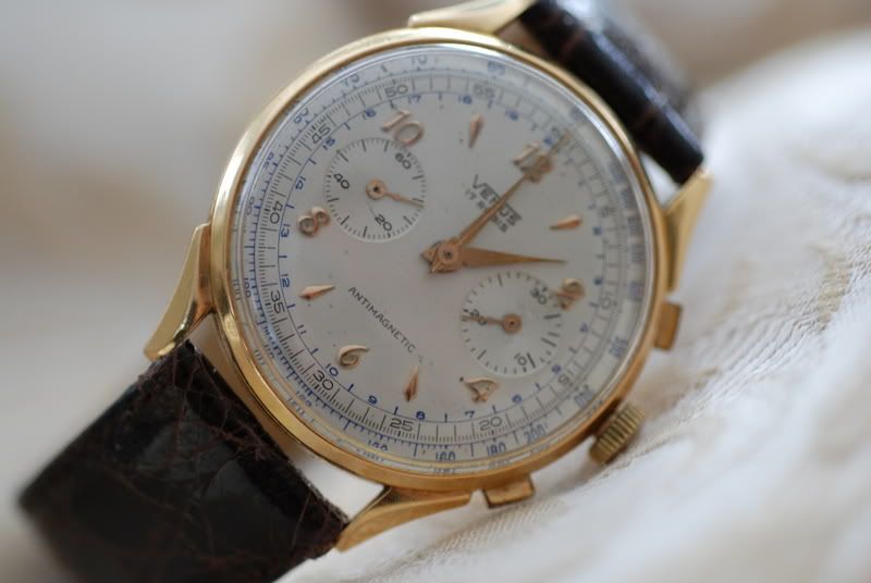 http://i82.photobucket.com/albums/j279/kurt48/Vintage/Venus%20Chronograph/DSC_0212.jpg