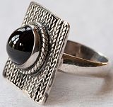 Onyx ring - side view