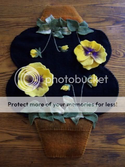 Clay Pot Pansies* Penny Rug Candle Mat **PATTERN**  